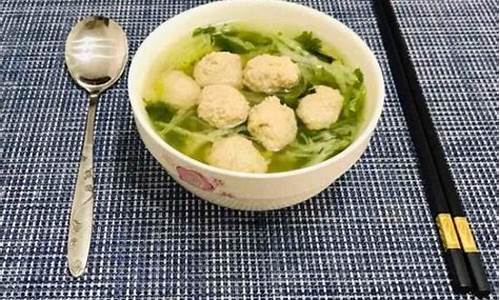 请问花胶汤放什么材料-花胶汤加什么材料好呢