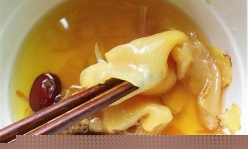花胶煲汤的配料与功效和作用-花胶煲汤的功效与禁忌是什么副作用