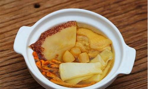 花胶汤晚上喝还是早上喝好一点-花胶汤晚上喝还是早上喝好