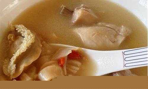 花胶炖鸡汤的功效与作用-花胶汤煲鸡的功效与作用是什么呢