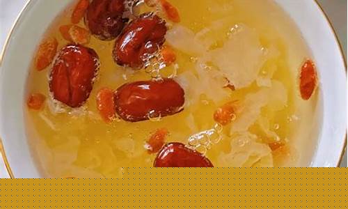 银耳花胶汤的功效与作用是什么-银耳花胶汤的做法大全