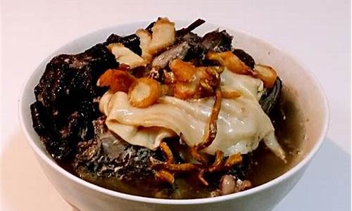 竹丝鸡炖花胶汤的功效与禁忌及禁忌-花胶炖竹丝鸡还要落什么材料