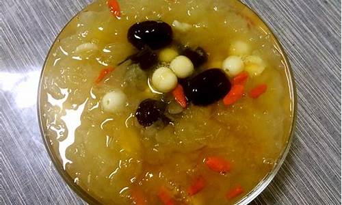 银耳花胶莲子汤的功效-银耳莲子花胶汤的做法