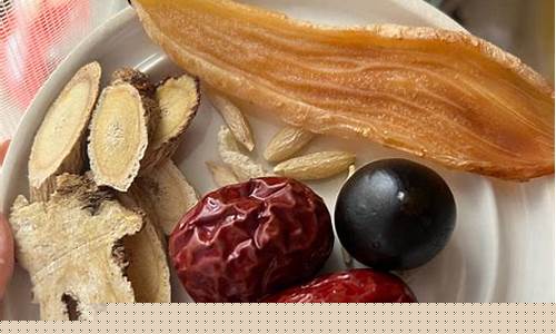 乌鸡花胶煲汤的做法大全-乌鸡花胶汤放什么药材好吃吗